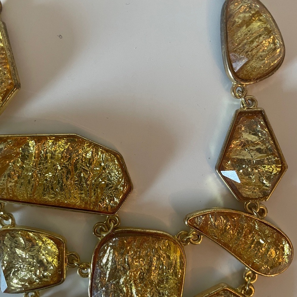 Gorgeous Amrita Singh Statement Necklace - Picture 2 of 5